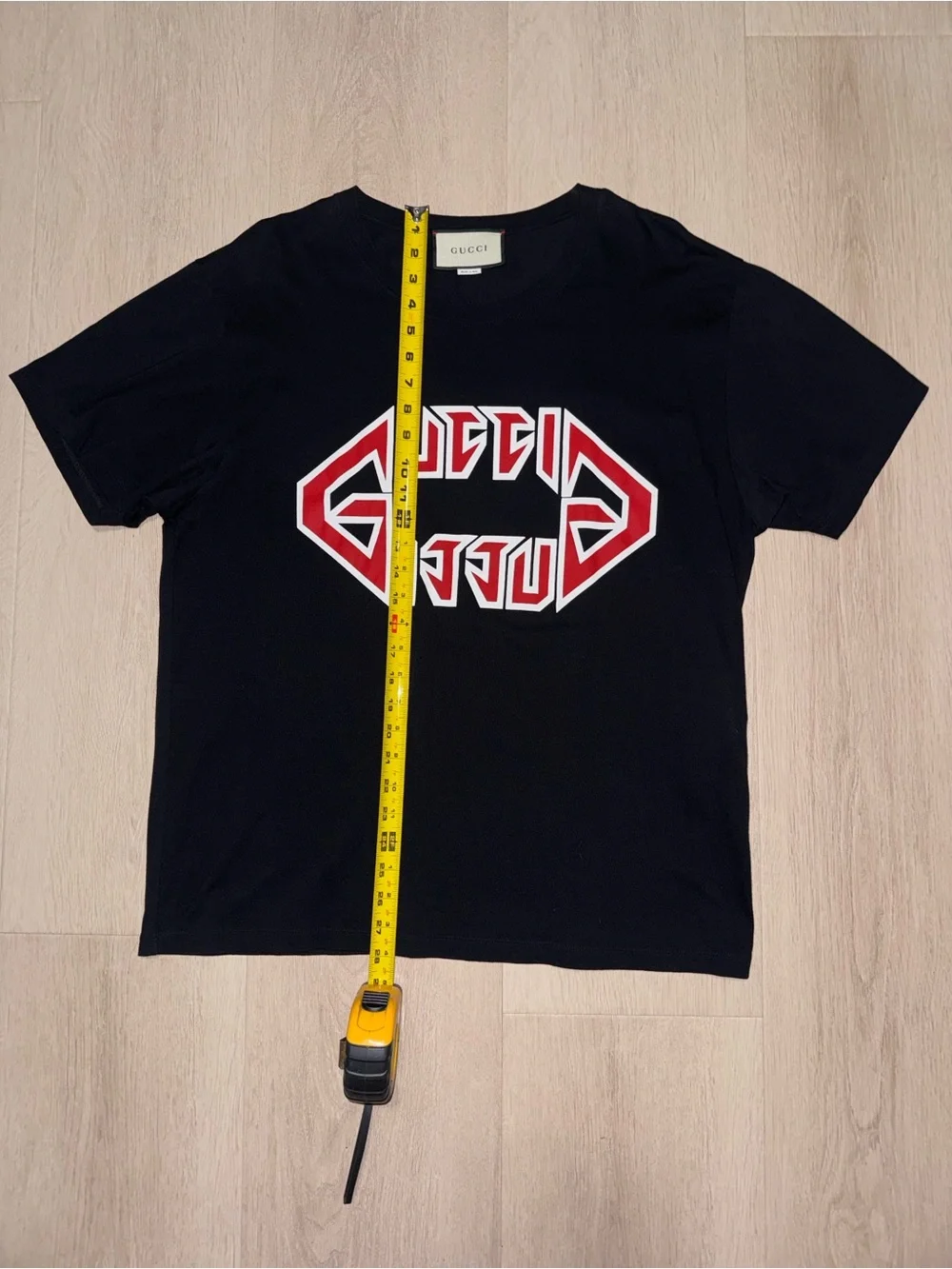 Gucci Black Short Sleeve T-Shirt with Red and White Graphic Made in Italy